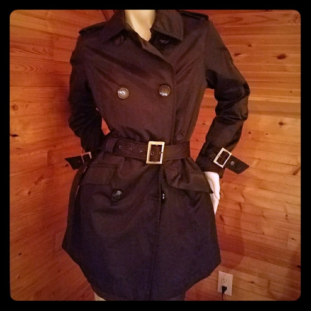 TRENCH COAT